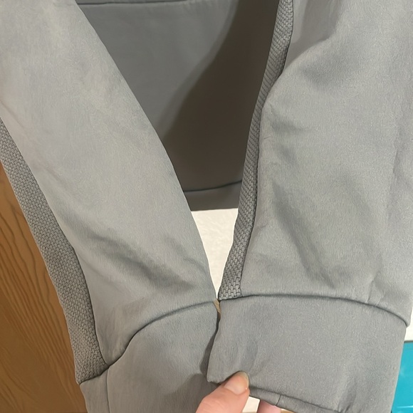 Nike Therma Fit Men’s Gray Hoodie Size Small - Picture 5 of 10